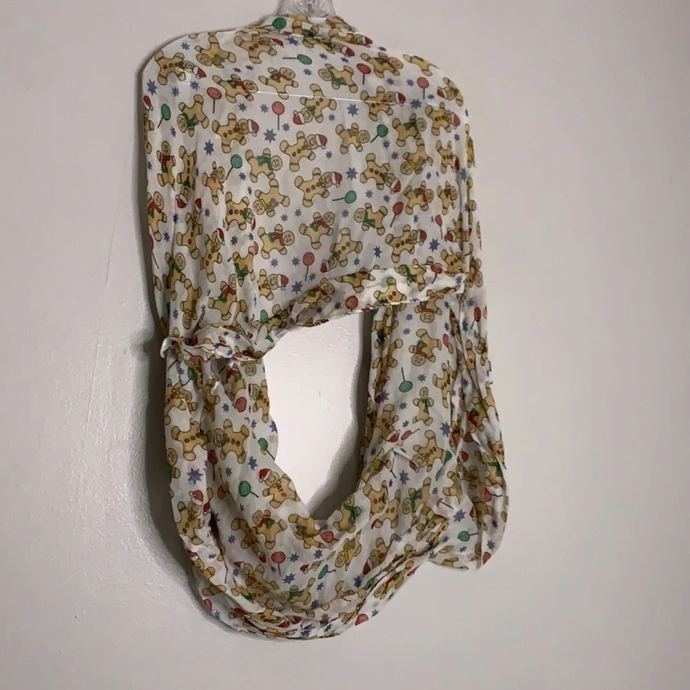 Holiday cheer gingerbread man star print infinity scarf accessory